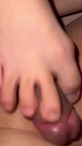 大二女友玉足足交