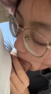 芥，有完整版）颜射极品眼睛母狗